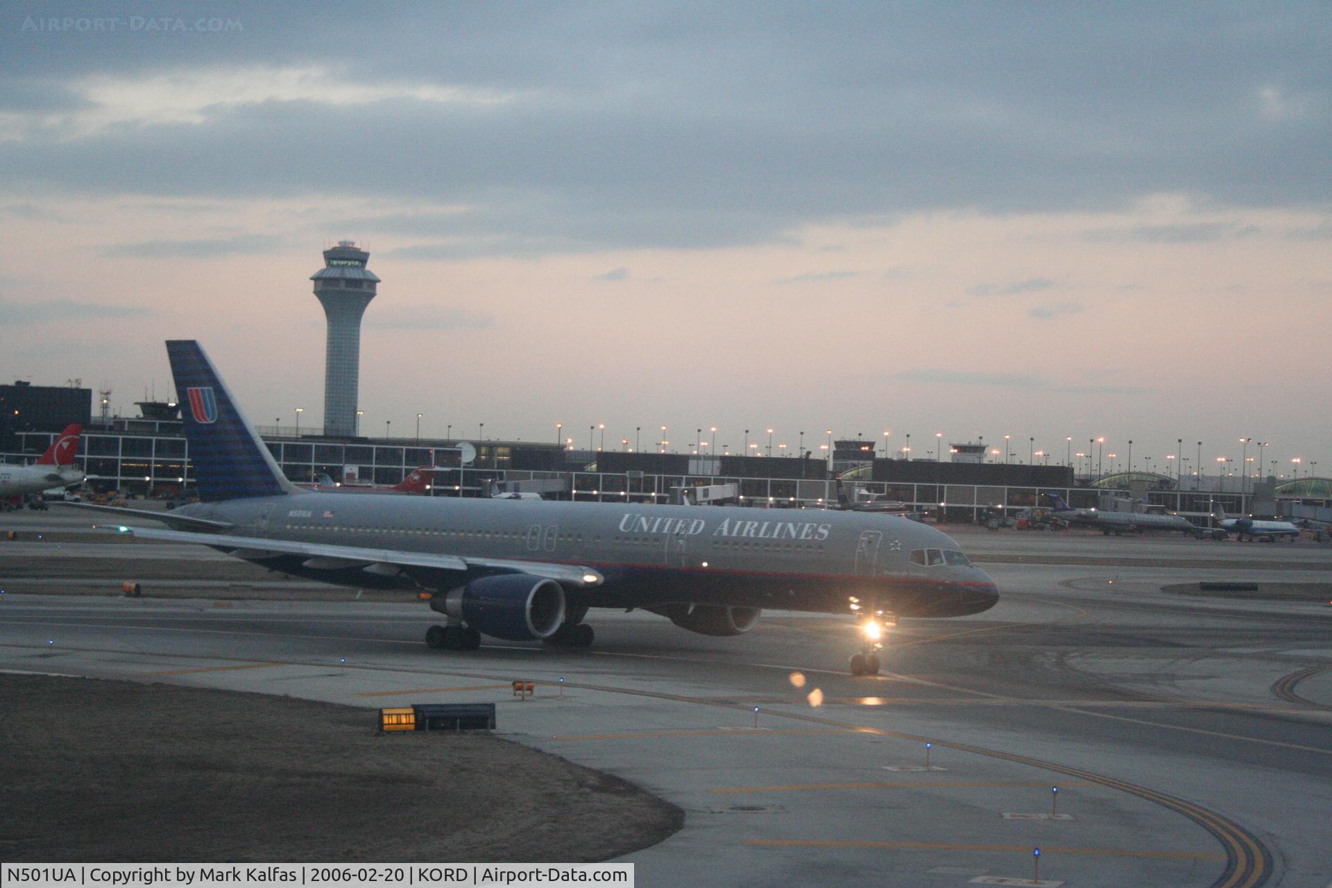 N501UA, 1989 Boeing 757-222 C/N 24622, United Airlines Boeing 757-222, N501UA, is number one for departure 32L T-10, KORD