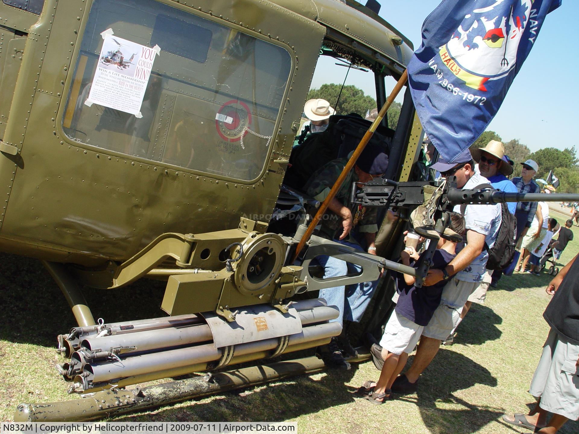 N832M, 1963 Bell UH-1B Iroquois C/N 604, The other business side of the bird