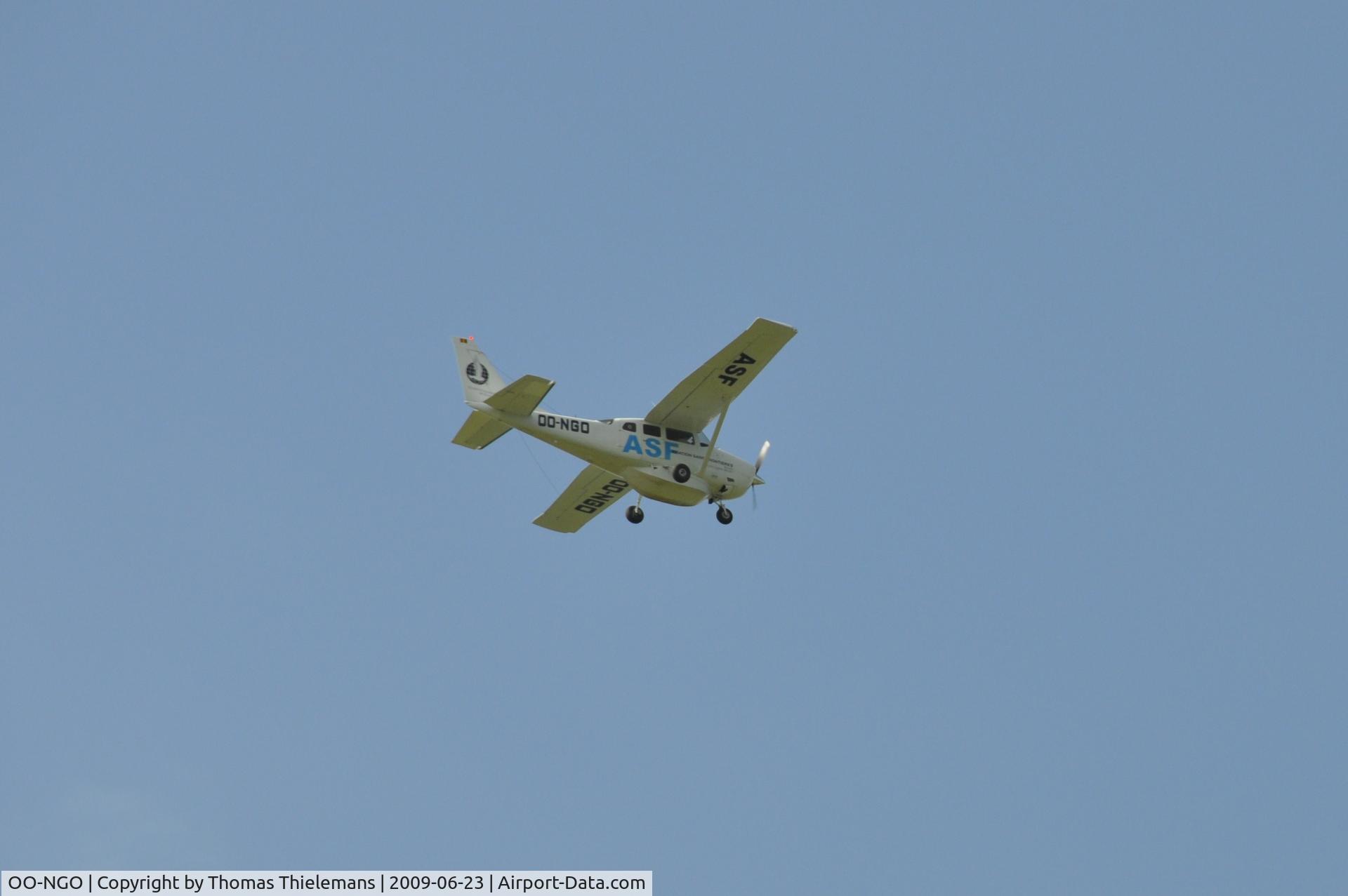 OO-NGO, 1977 Cessna U206G Stationair C/N U20603995, in flight