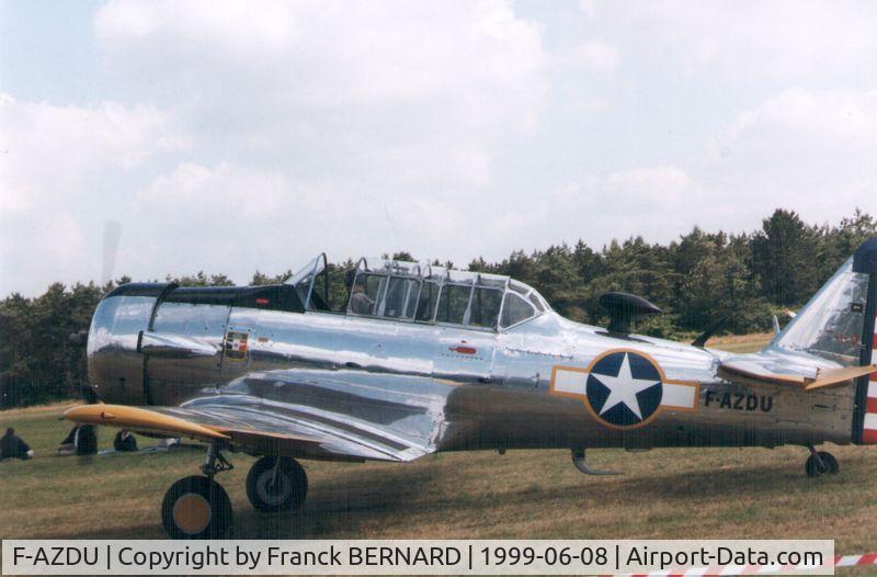 F-AZDU, 1943 North American AT-6D Harvard III C/N 88-14948 (41-33931), During Falaise Flight airshow
