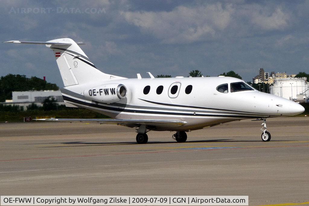 OE-FWW, 2005 Raytheon Premier 1 C/N RB-131, visitor