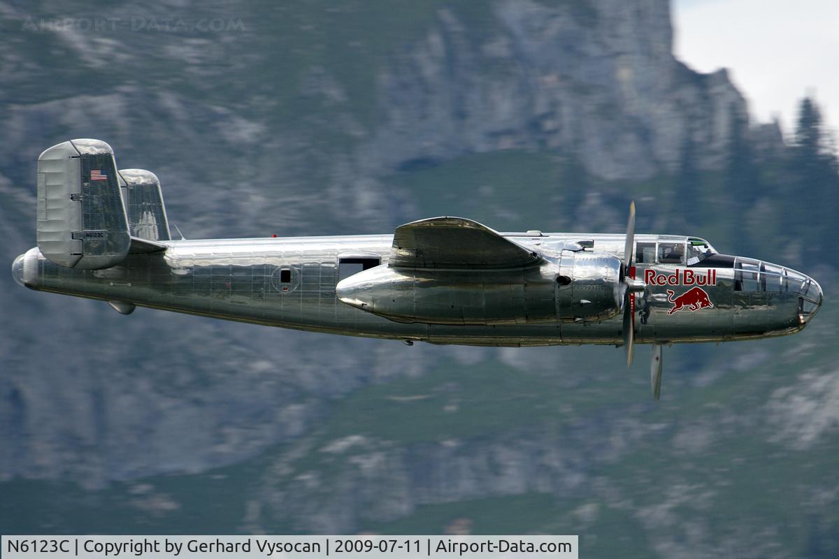 N6123C, 1945 North American B-25J-30-NC Mitchell Mitchell C/N 108-47647, Scalaria 2009