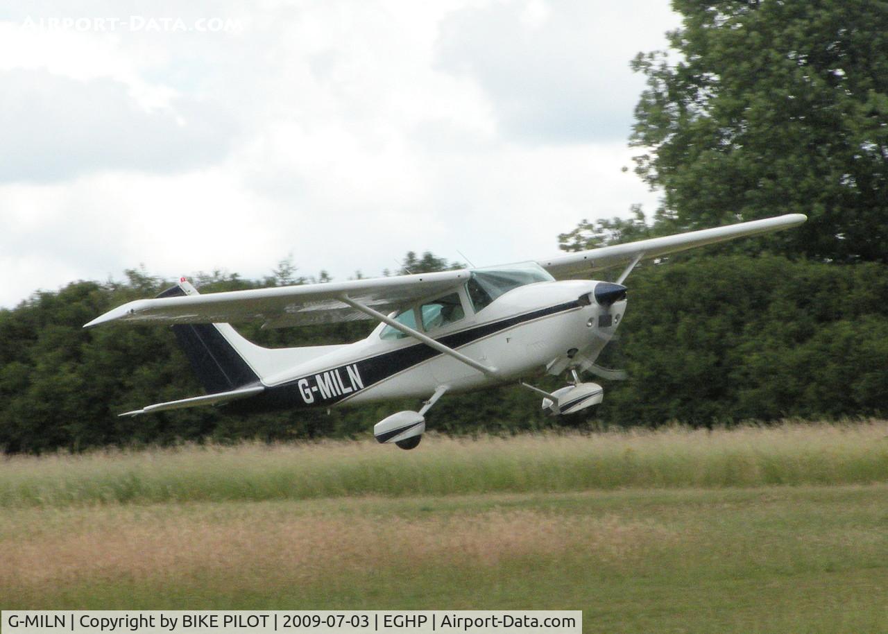 G-MILN, 1977 Cessna 182Q Skylane C/N 18265770, GETTING AIRBOURNE FROM RWY 26