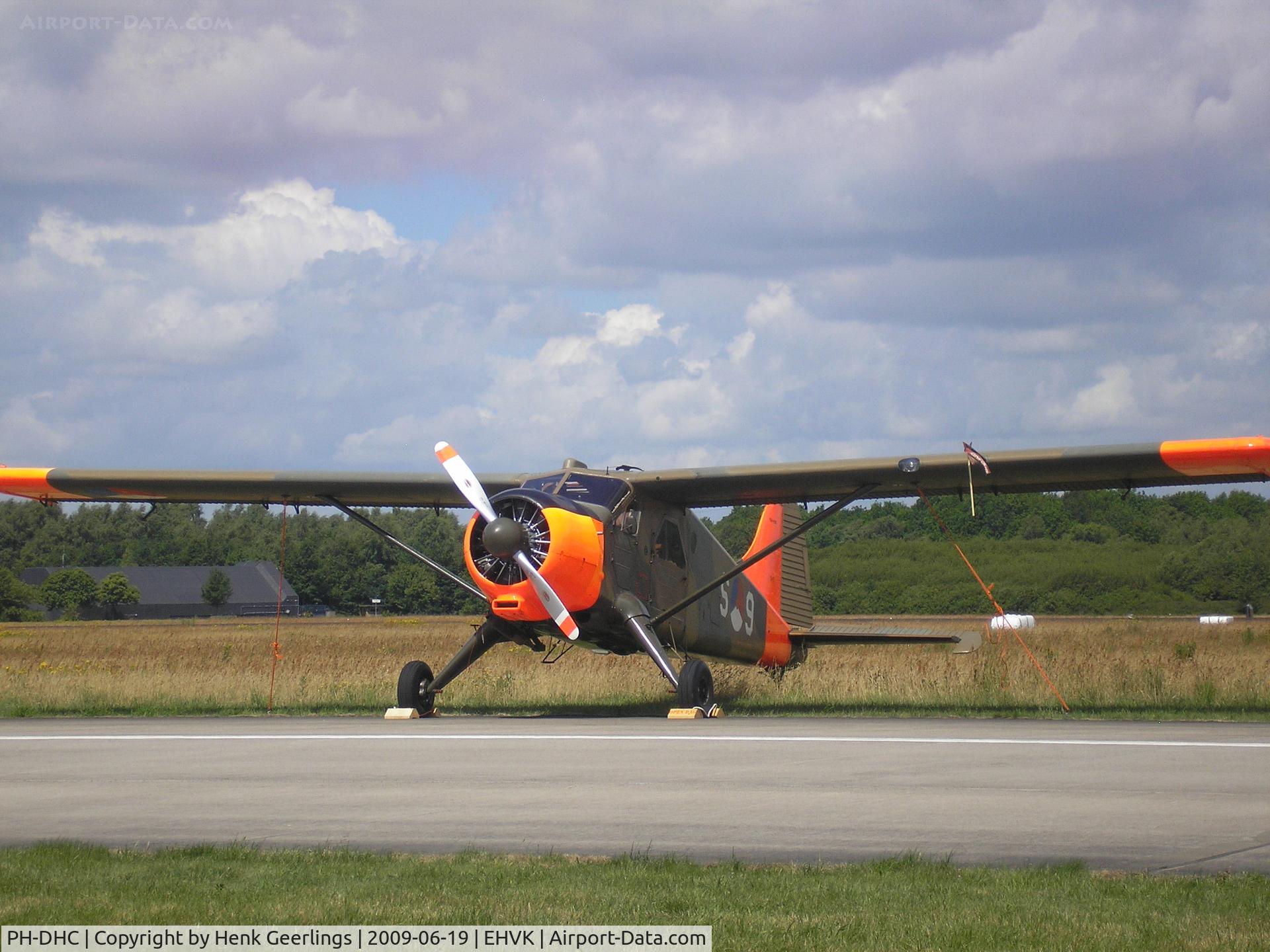 PH-DHC, 1955 De Havilland Canada U-6A Beaver C/N 965/1623, RNLAF open day , Volkel AFB
