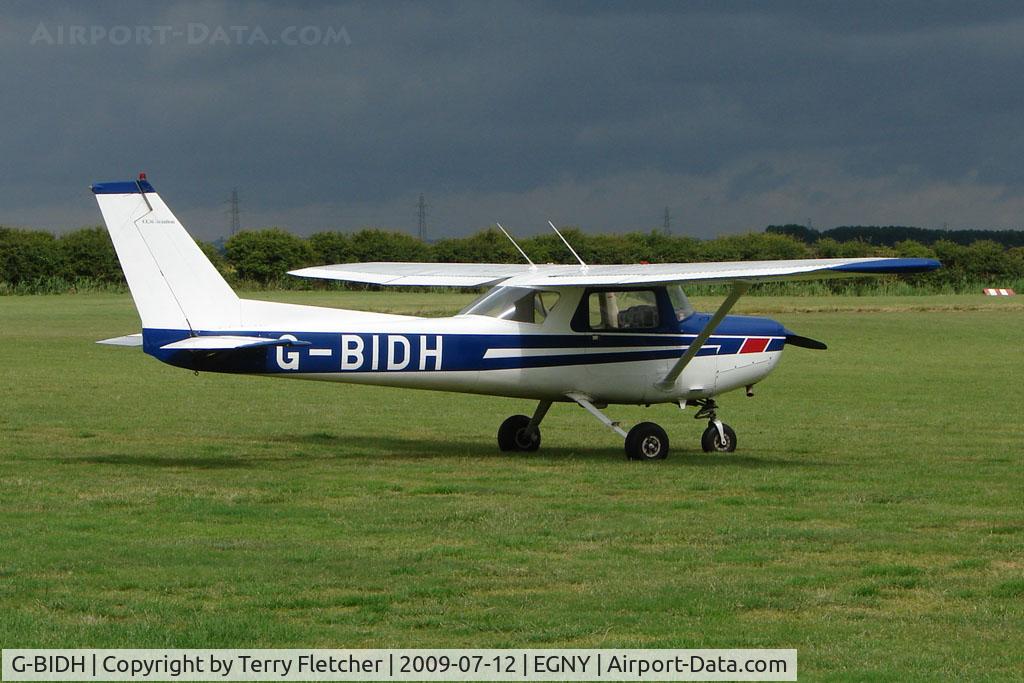 G-BIDH, 1981 Cessna 152 C/N 152-80546, Cessna 152 at Beverley