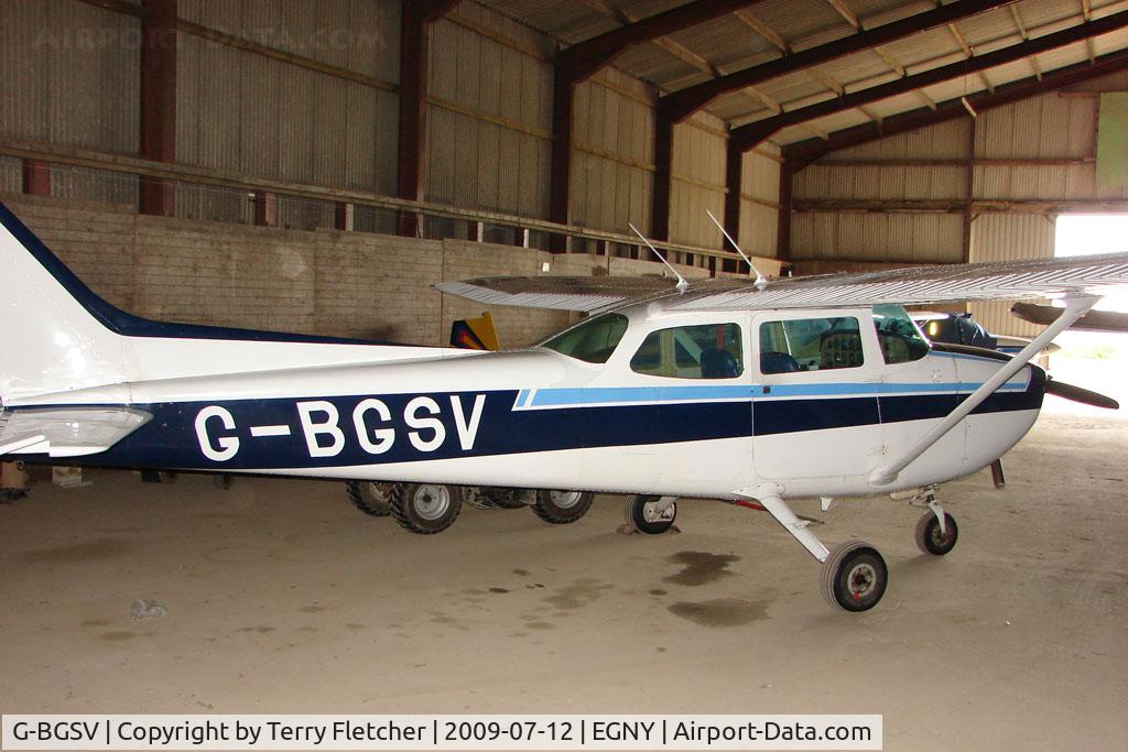 G-BGSV, 1979 Reims F172N Skyhawk C/N 1830, Hangared aircraft at Beverley