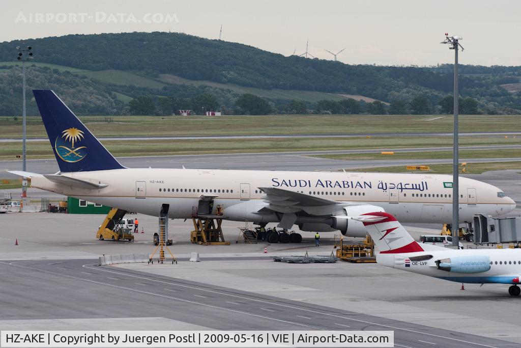 HZ-AKE, 1997 Boeing 777-268/ER C/N 28348, Boeing 777-268 (ER)