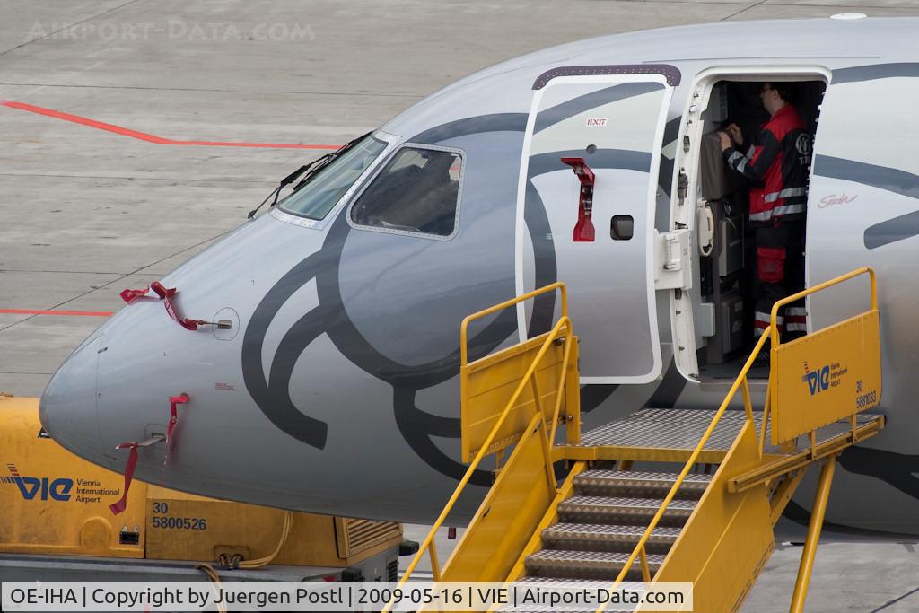 OE-IHA, 2009 Embraer 190LR (ERJ-190-100LR) C/N 19000285, Embraer ERJ-190-100LR