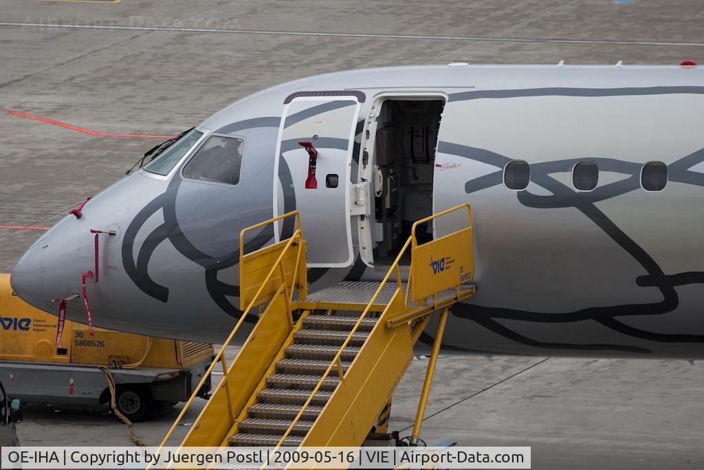 OE-IHA, 2009 Embraer 190LR (ERJ-190-100LR) C/N 19000285, Embraer ERJ-190-100LR