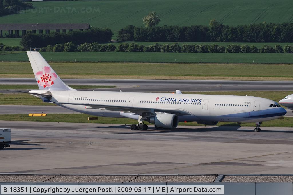 B-18351, 2006 Airbus A330-302 C/N 725, Airbus A320-232