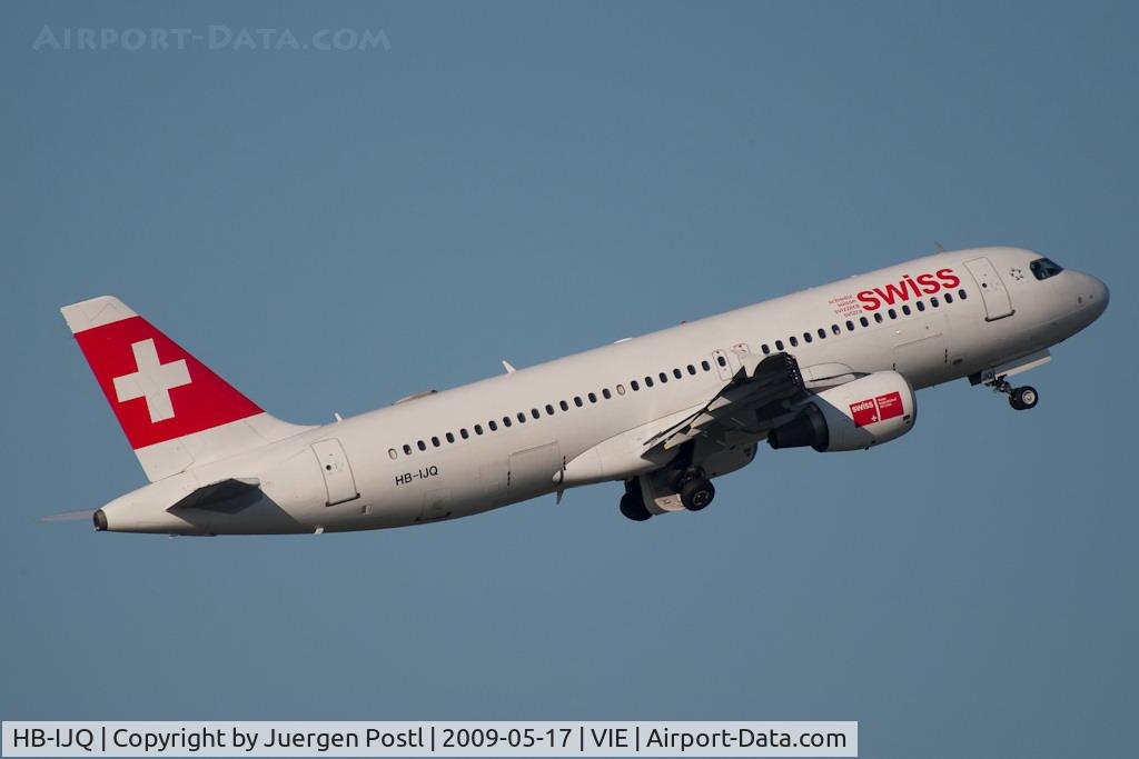 HB-IJQ, 1997 Airbus A320-214 C/N 701, Airbus A320-214