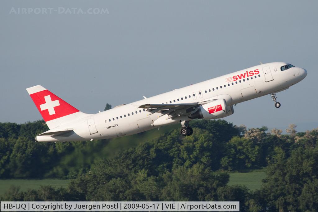 HB-IJQ, 1997 Airbus A320-214 C/N 701, Airbus A320-214