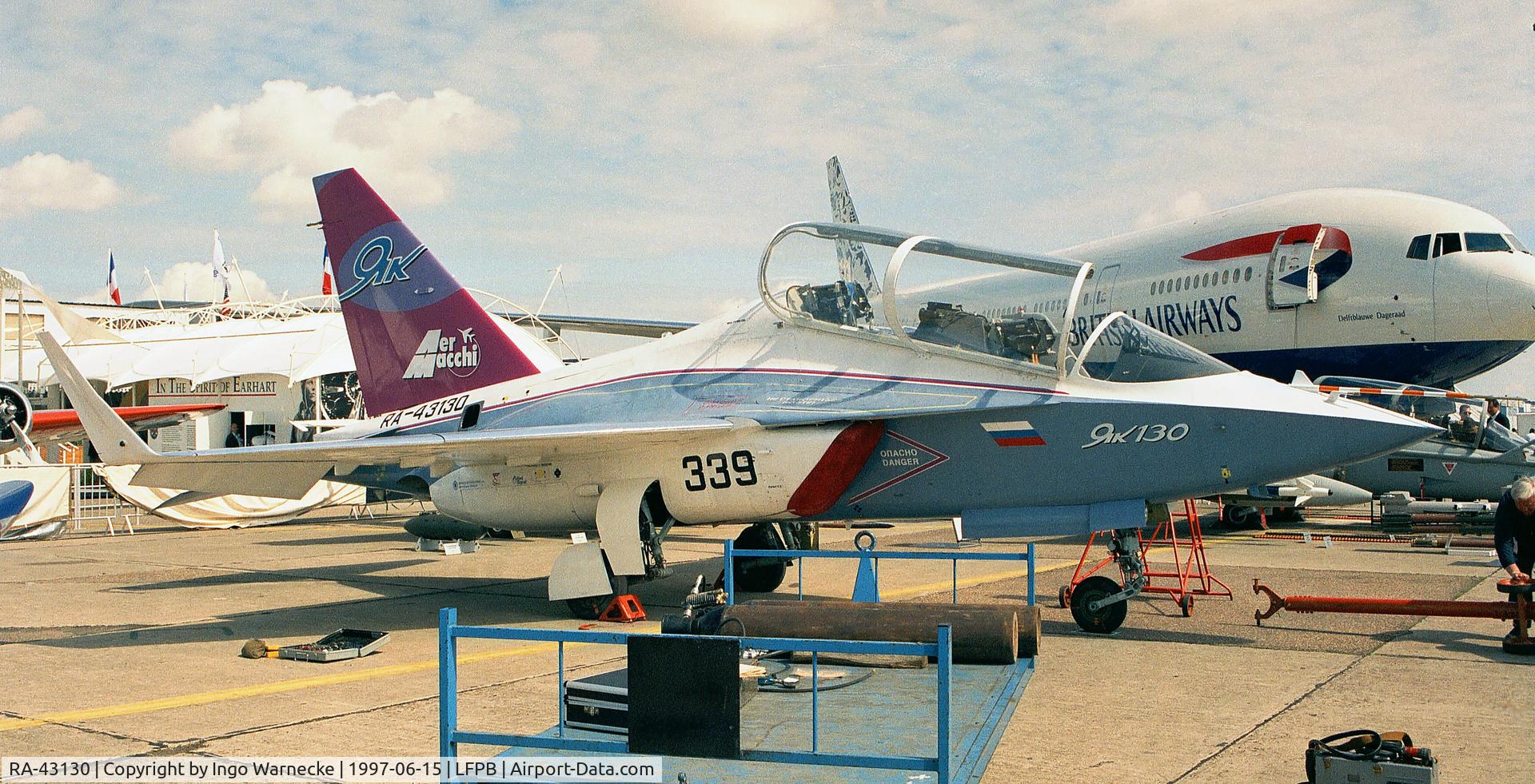 RA-43130, Yakovlev Yak-130 C/N 01, Yakovlev Yak-130 MITTEN Prototype at the Aerosalon Paris 1997