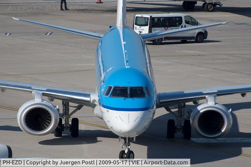 PH-EZD, 2009 Embraer 190LR (ERJ-190-100LR) C/N 19000279, Embraer 190-100STD