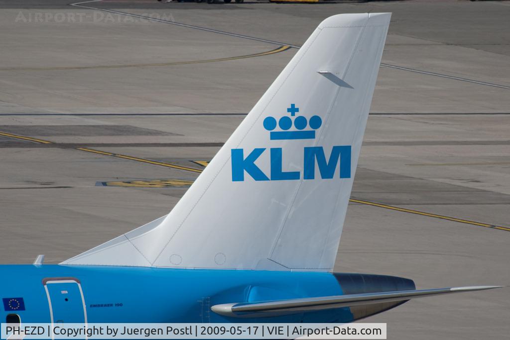 PH-EZD, 2009 Embraer 190LR (ERJ-190-100LR) C/N 19000279, Embraer 190-100STD