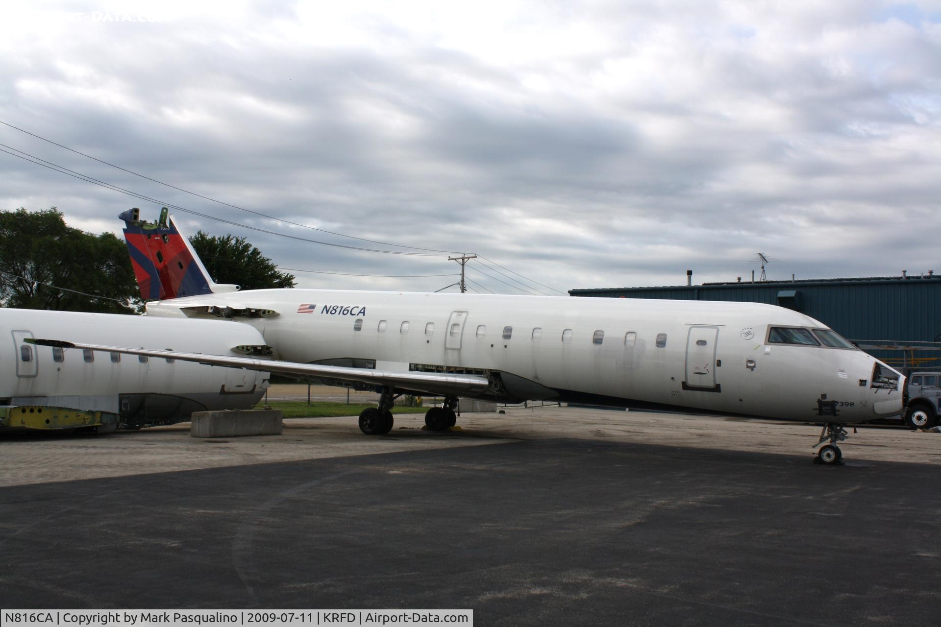 N816CA, Bombardier CRJ-100ER (CL-600-2B19) C/N 7398, CL-600-2B19