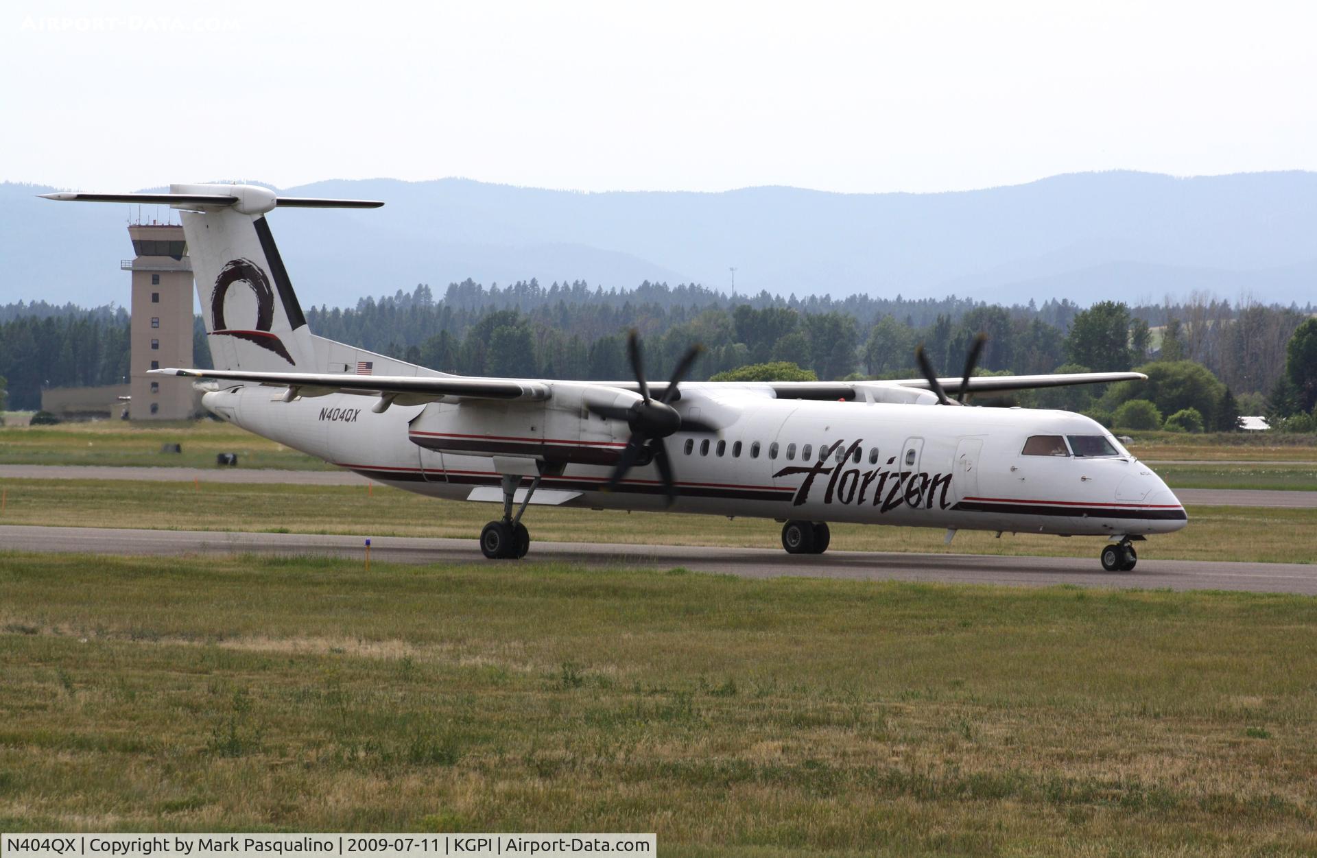 N404QX, 2001 Bombardier DHC-8-402 Dash 8 C/N 4046, DHC-8-400
