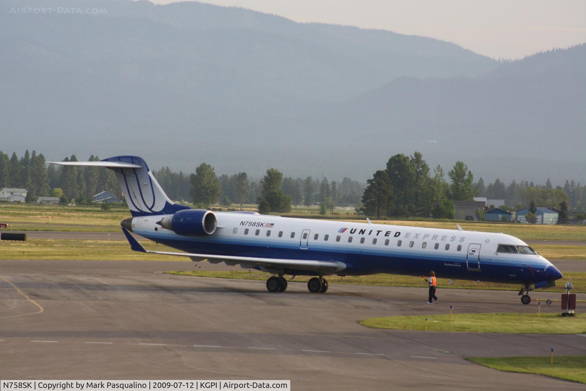 N758SK, 2005 Bombardier CRJ-701ER (CL-600-2C10) Regional Jet C/N 10222, CL-600-2C10