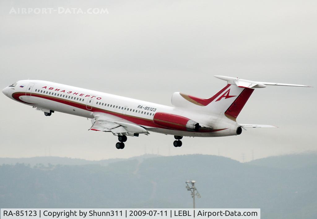 RA-85123, 2006 Tupolev Tu-154M C/N 89A123, Taking off rwy 25L