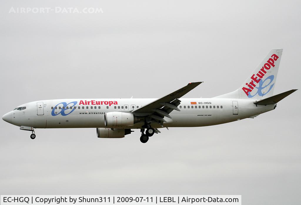 EC-HGQ, 1999 Boeing 737-85P C/N 28386, Landing rwy 25R