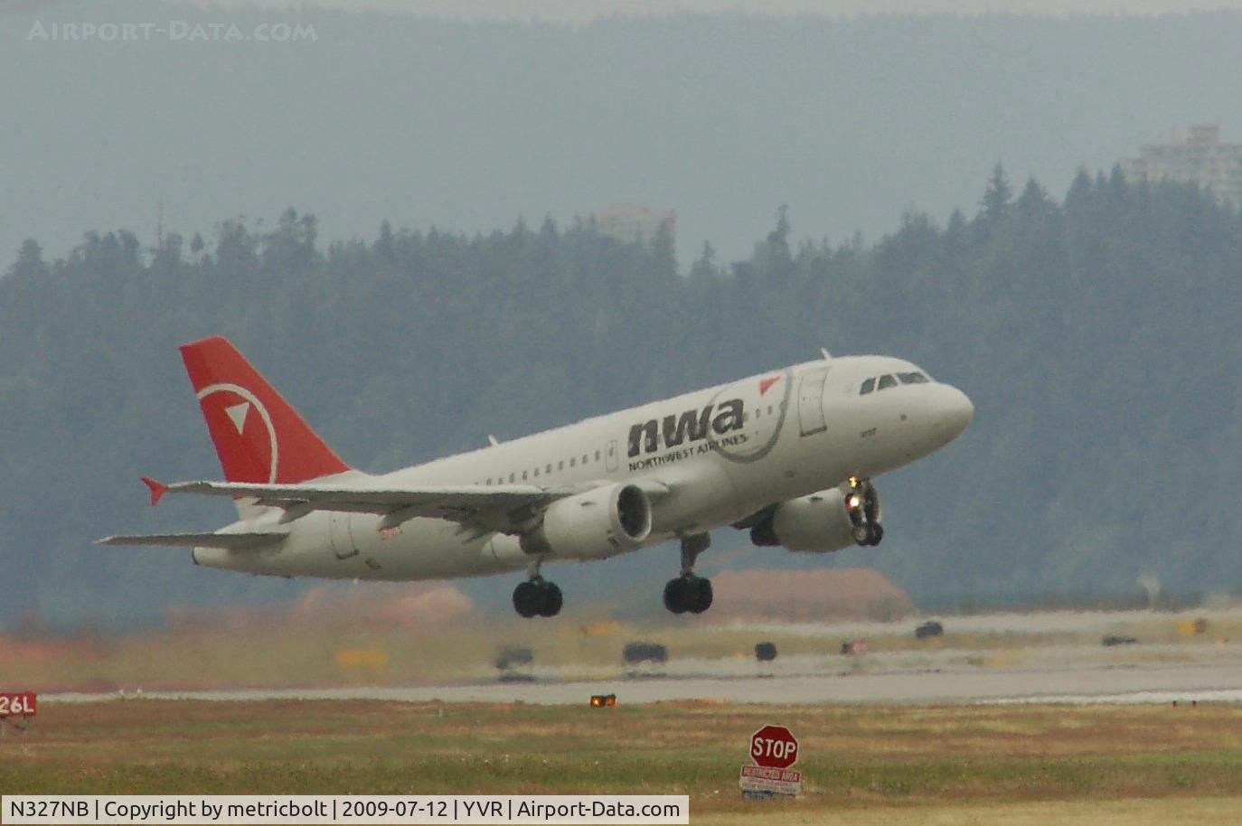 N327NB, 2001 Airbus A319-114 C/N 1501, takeoff
