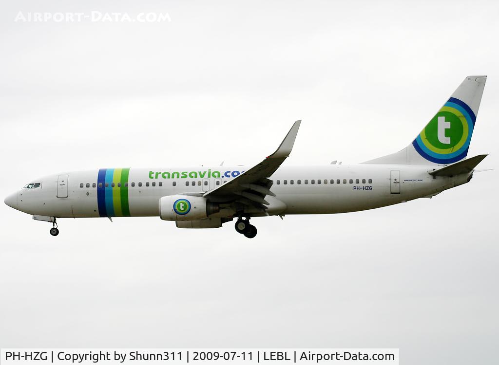 PH-HZG, 2000 Boeing 737-8K2 C/N 28379, Landing rwy 25R