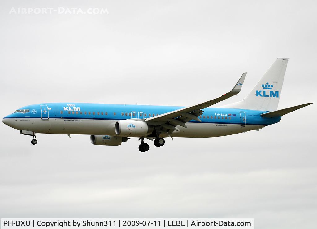 PH-BXU, 2006 Boeing 737-8BK C/N 33028, Landing rwy 25R