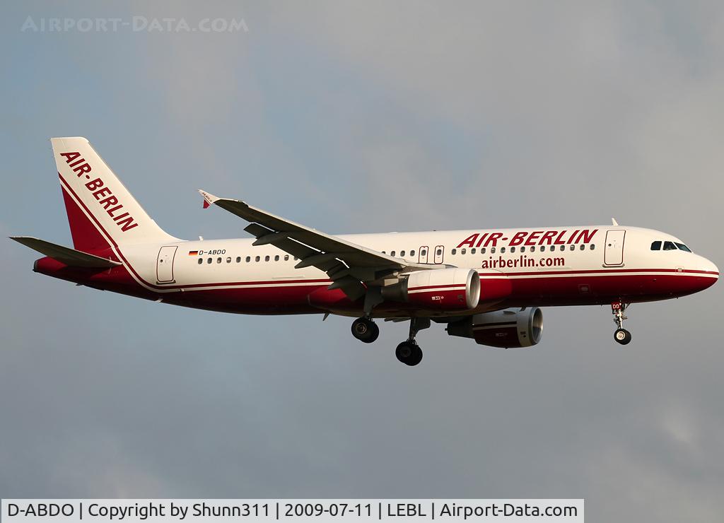 D-ABDO, 2007 Airbus A320-214 C/N 3055, Landing rwy 25R
