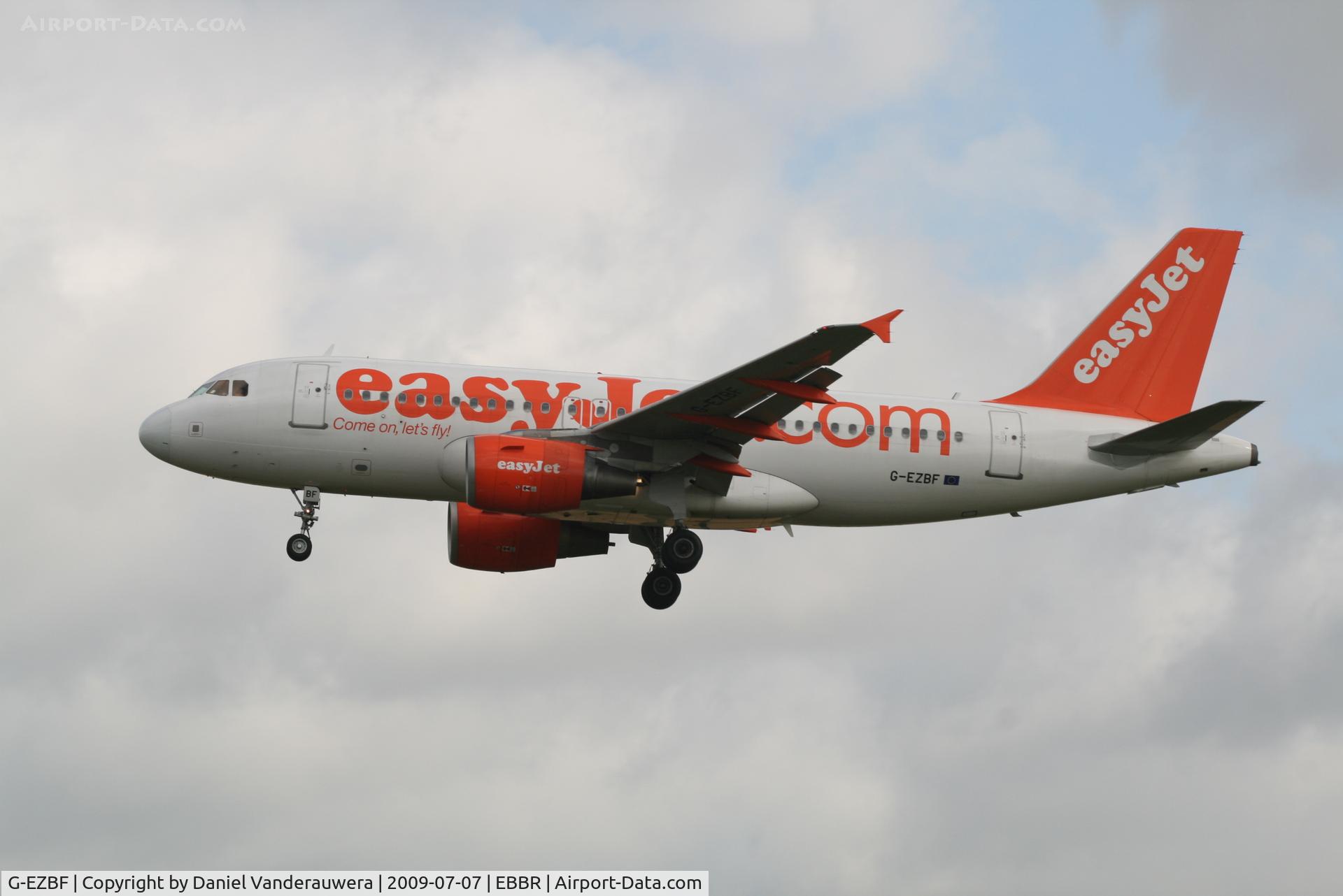 G-EZBF, 2006 Airbus A319-111 C/N 2923, arrival of flight EZY2795 to rwy 25L