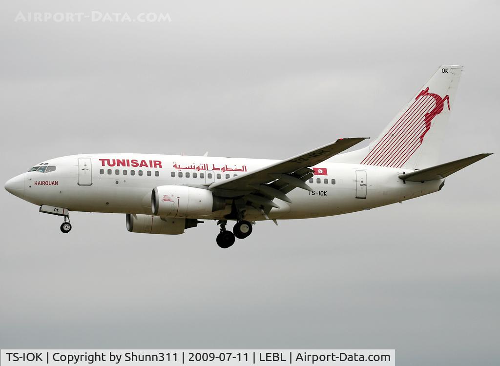 TS-IOK, 1999 Boeing 737-6H3 C/N 29496, Landing rwy 25R