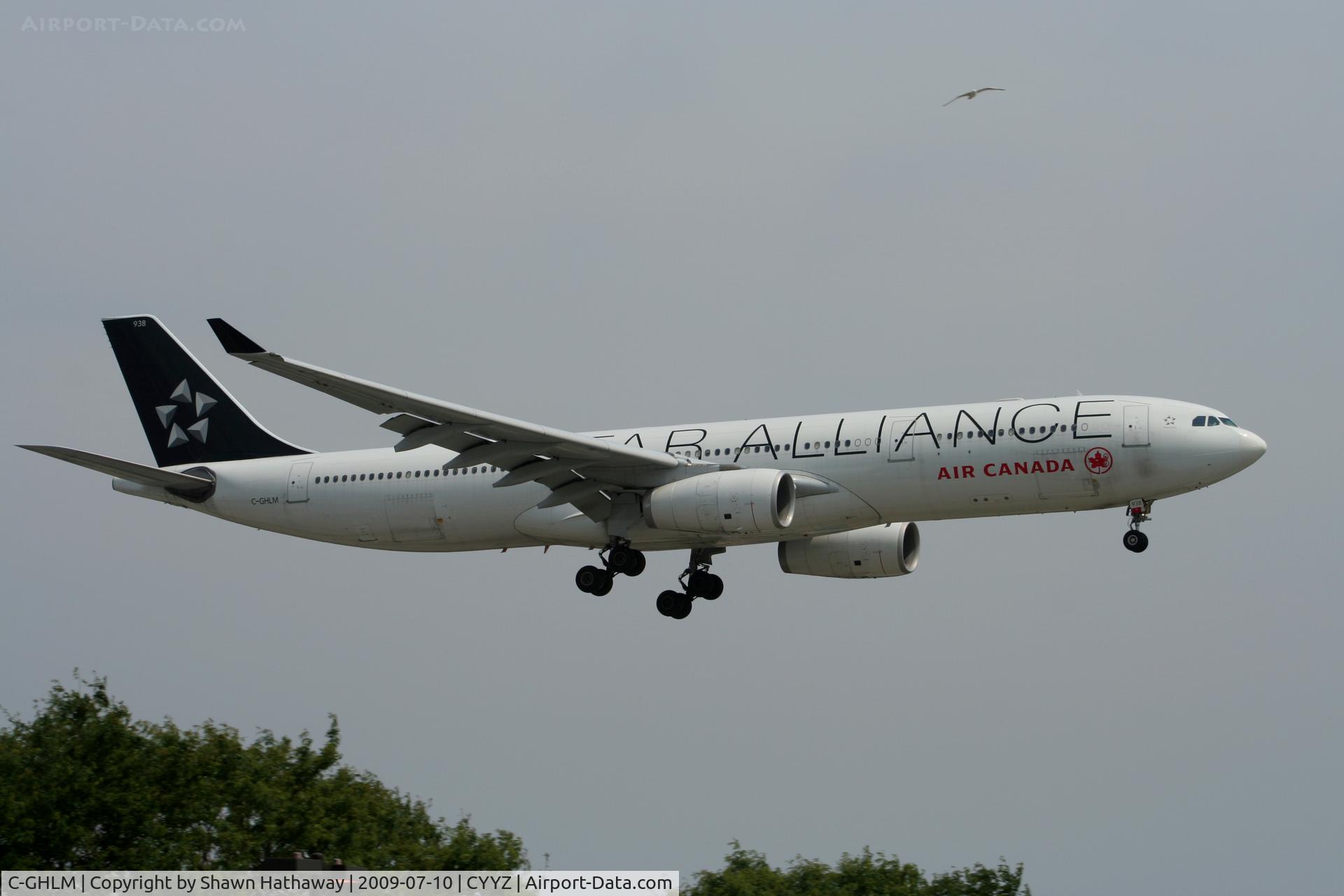 C-GHLM, 2001 Airbus A330-343 C/N 0419, Landing Runway 23