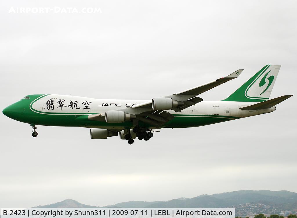 B-2423, 2008 Boeing 747-4EVF/ER/SCD C/N 35174, Landing rwy 25R