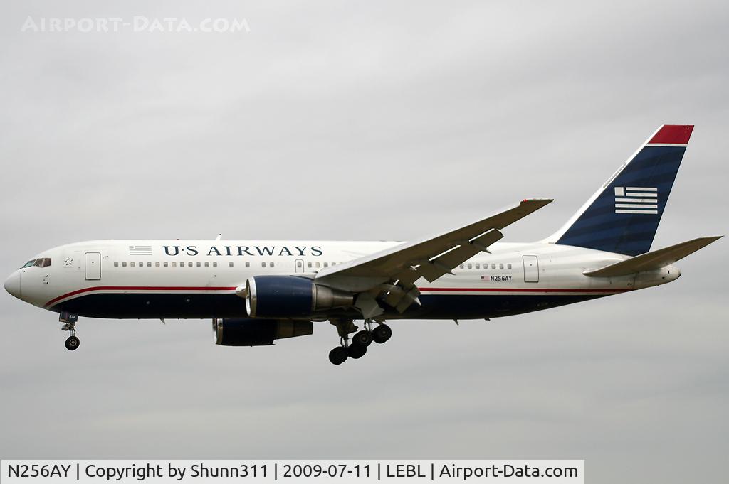 N256AY, 1993 Boeing 767-2B7 C/N 26847, Landing rwy 25R