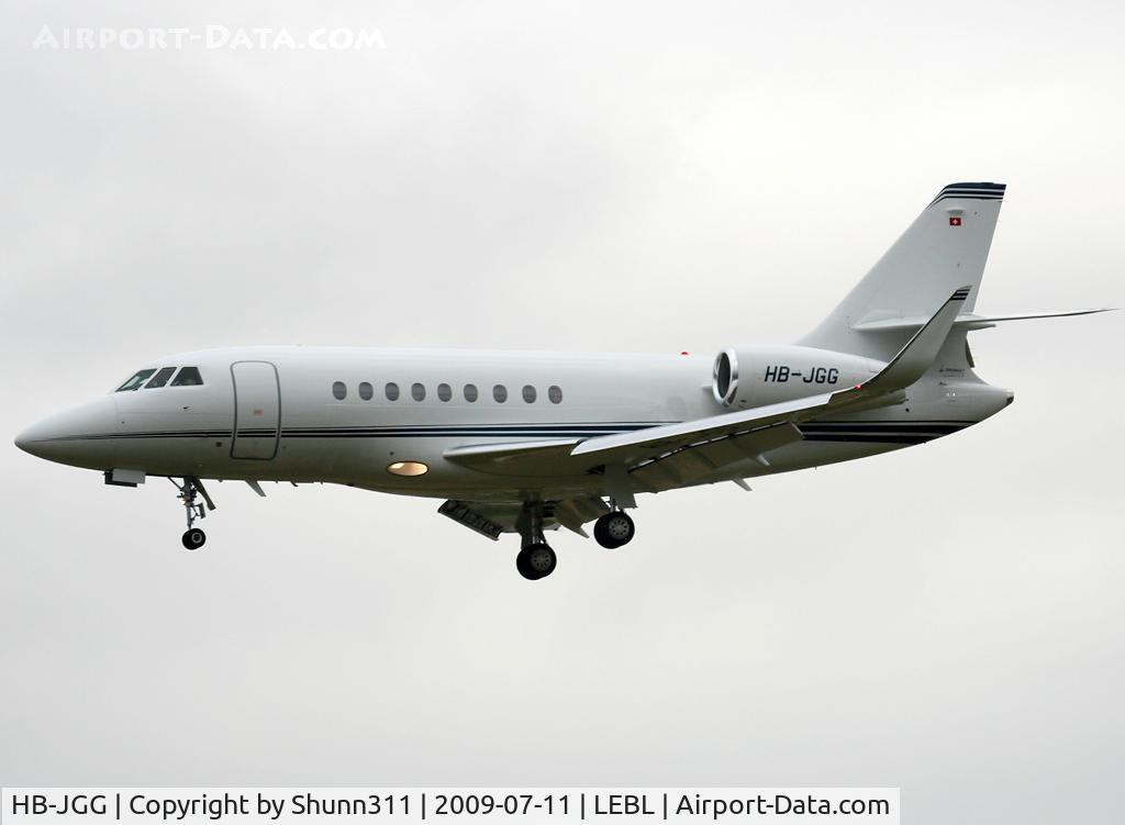 HB-JGG, 2009 Dassault Falcon 2000LX C/N 188, Landing rwy 25R