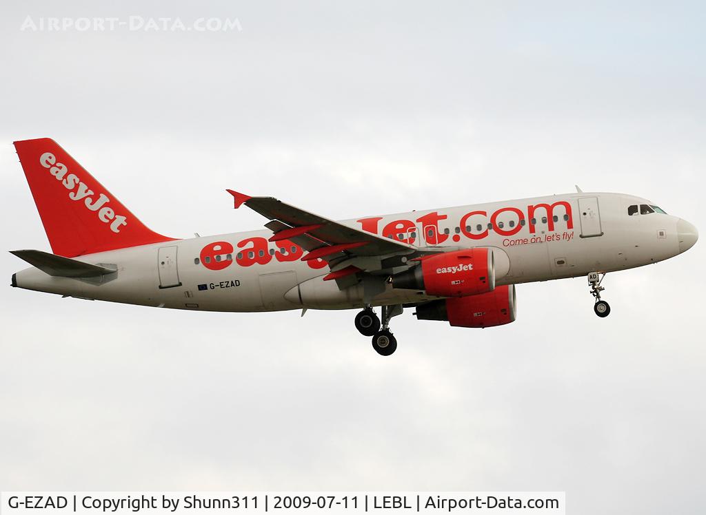 G-EZAD, 2006 Airbus A319-111 C/N 2702, Landing rwy 25R