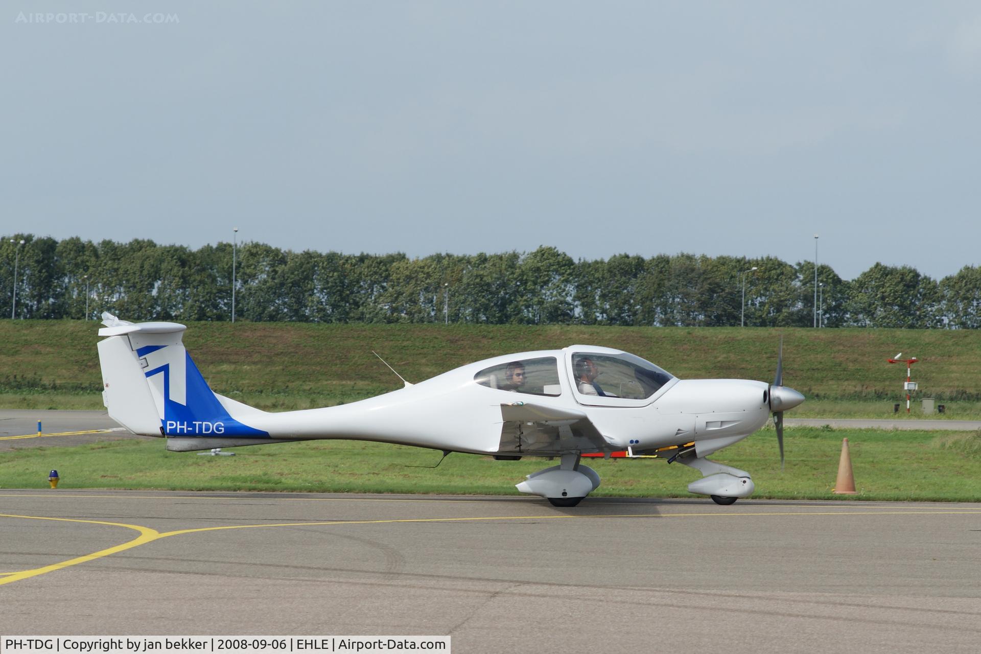 PH-TDG, Diamond DA-40 Diamond Star C/N D4.219, Lelystad Airport