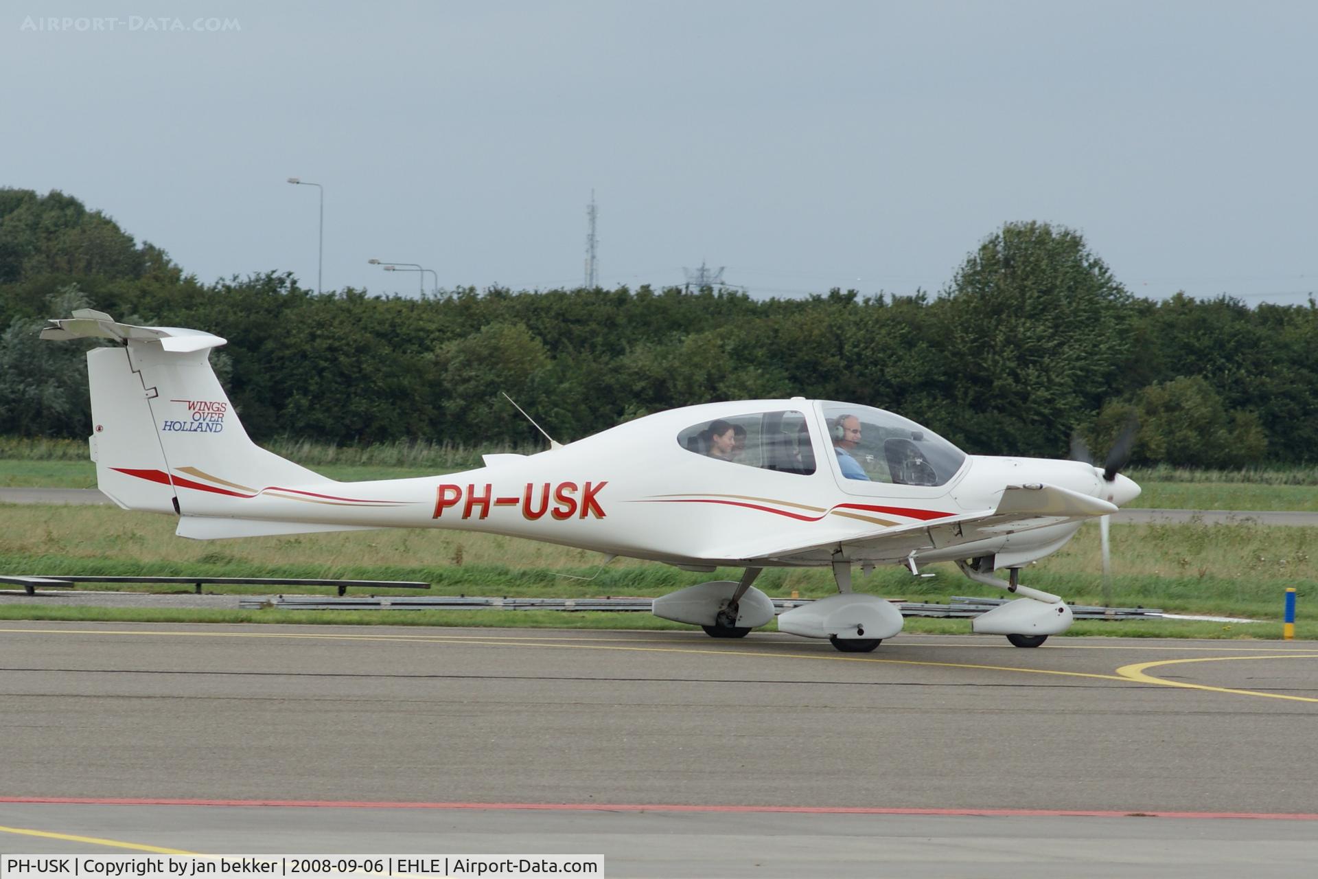 PH-USK, Diamond DA-40 Diamond Star C/N 40.057, Lelystad Airport