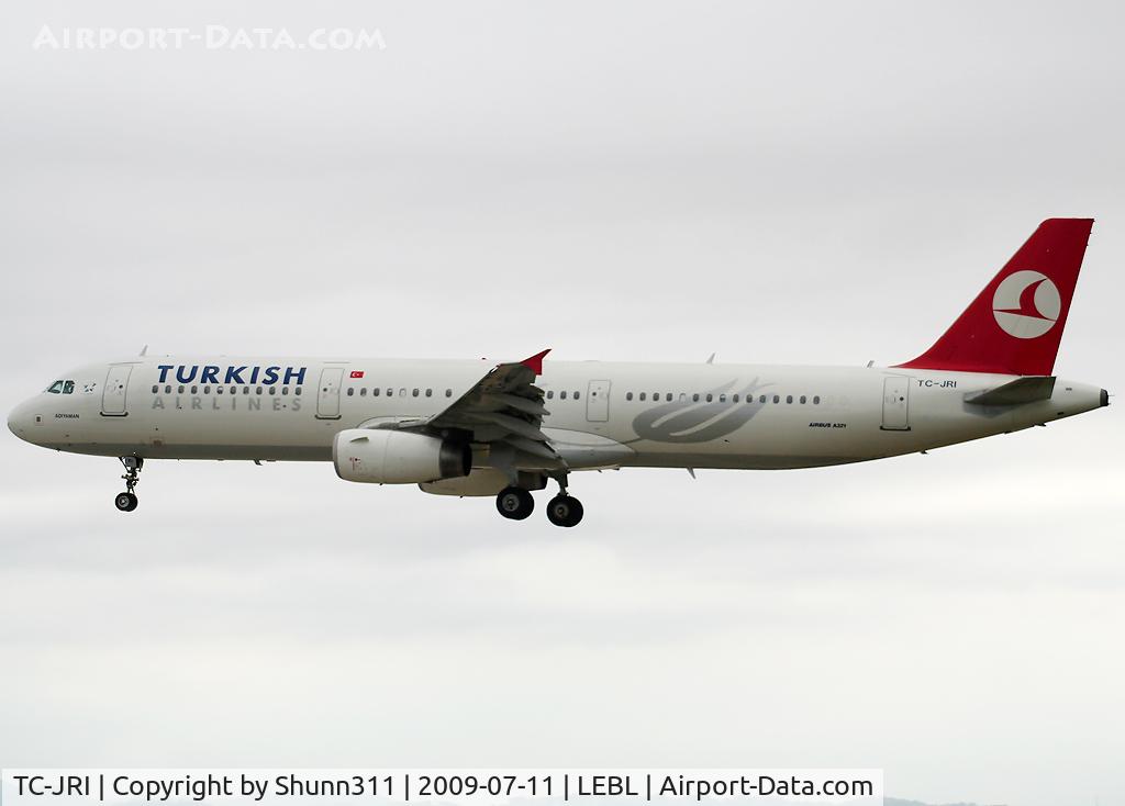 TC-JRI, 2008 Airbus A321-231 C/N 3405, Landing rwy 25R