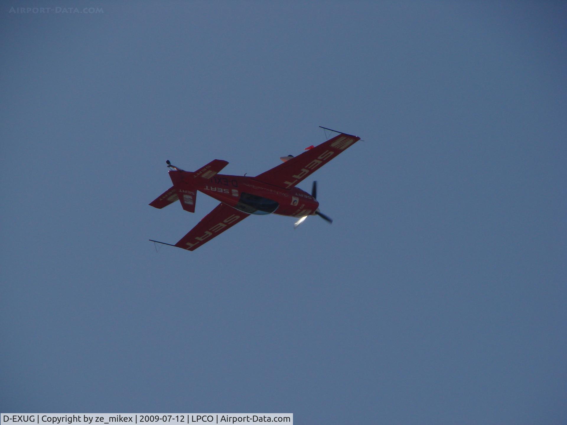 D-EXUG, 2002 Extra EA-300L C/N 152, Extra 300 at coimbra airshow 09
