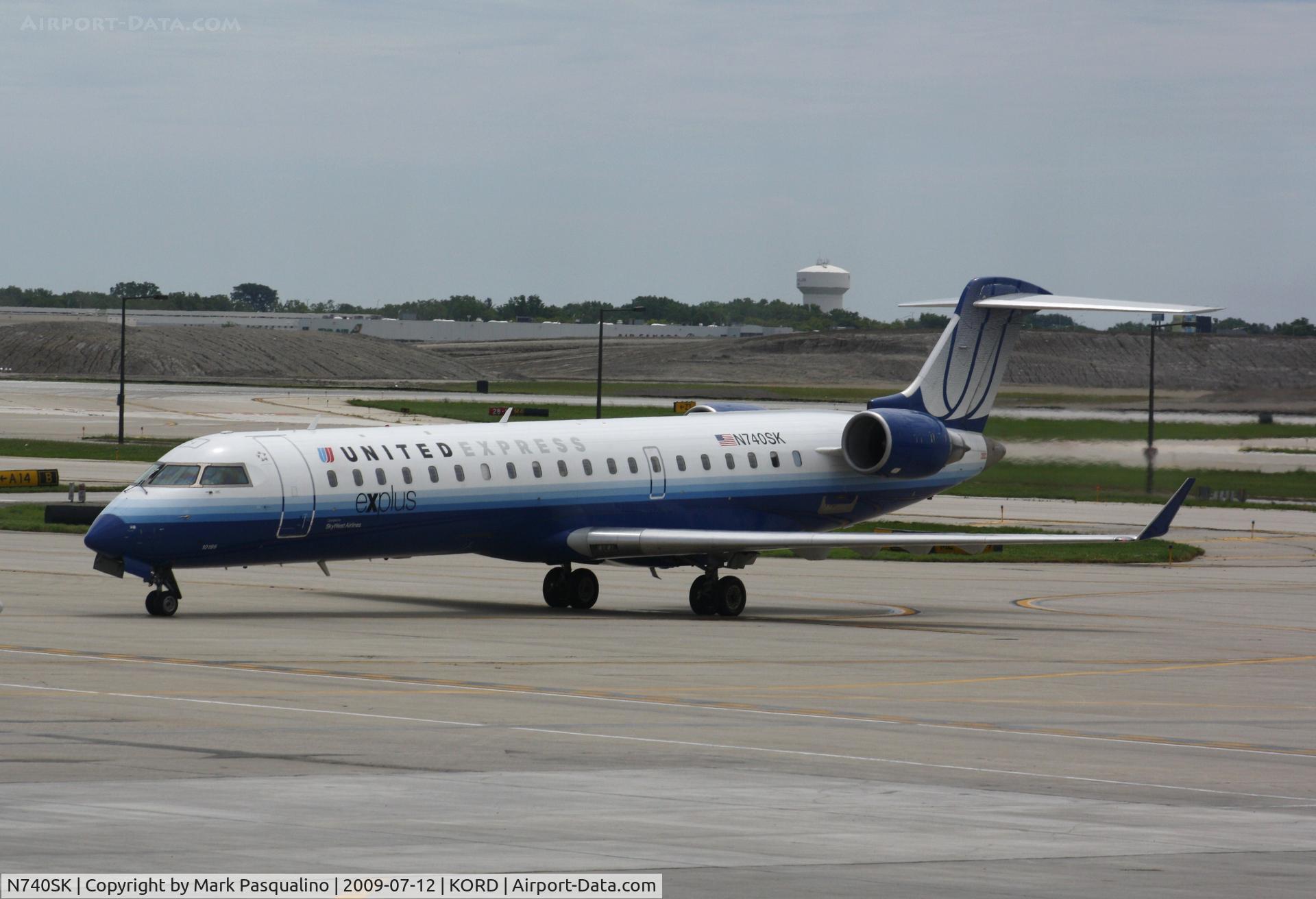 N740SK, 2005 Bombardier CRJ-701 (CL-600-2C10) Regional Jet C/N 10196, CL-600-2C10