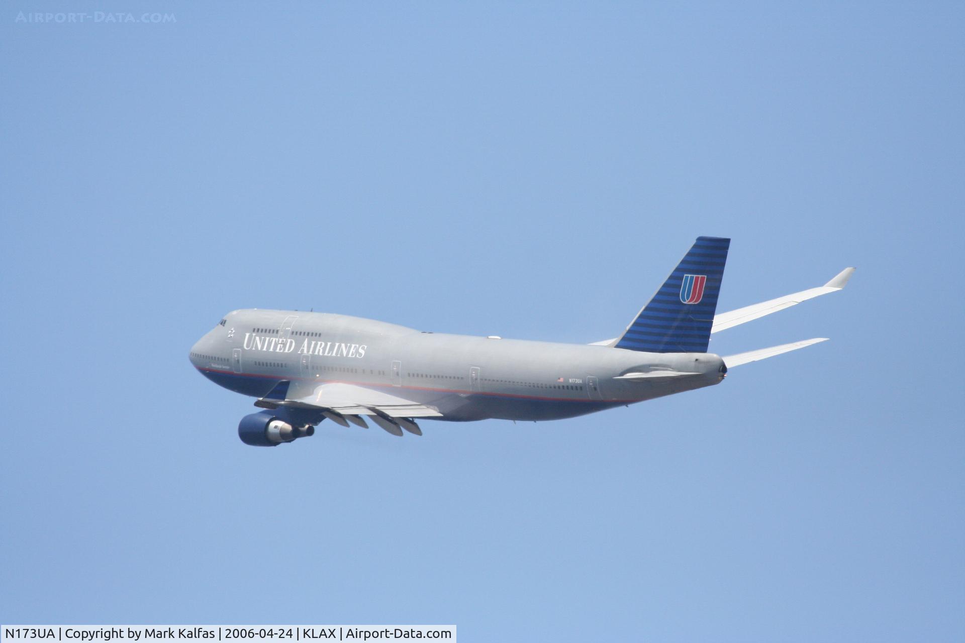 N173UA, 1989 Boeing 747-422 C/N 24380, United Airlines Boeing 747-422, N173UA departs KLAX RWY 25R FOR RJAA