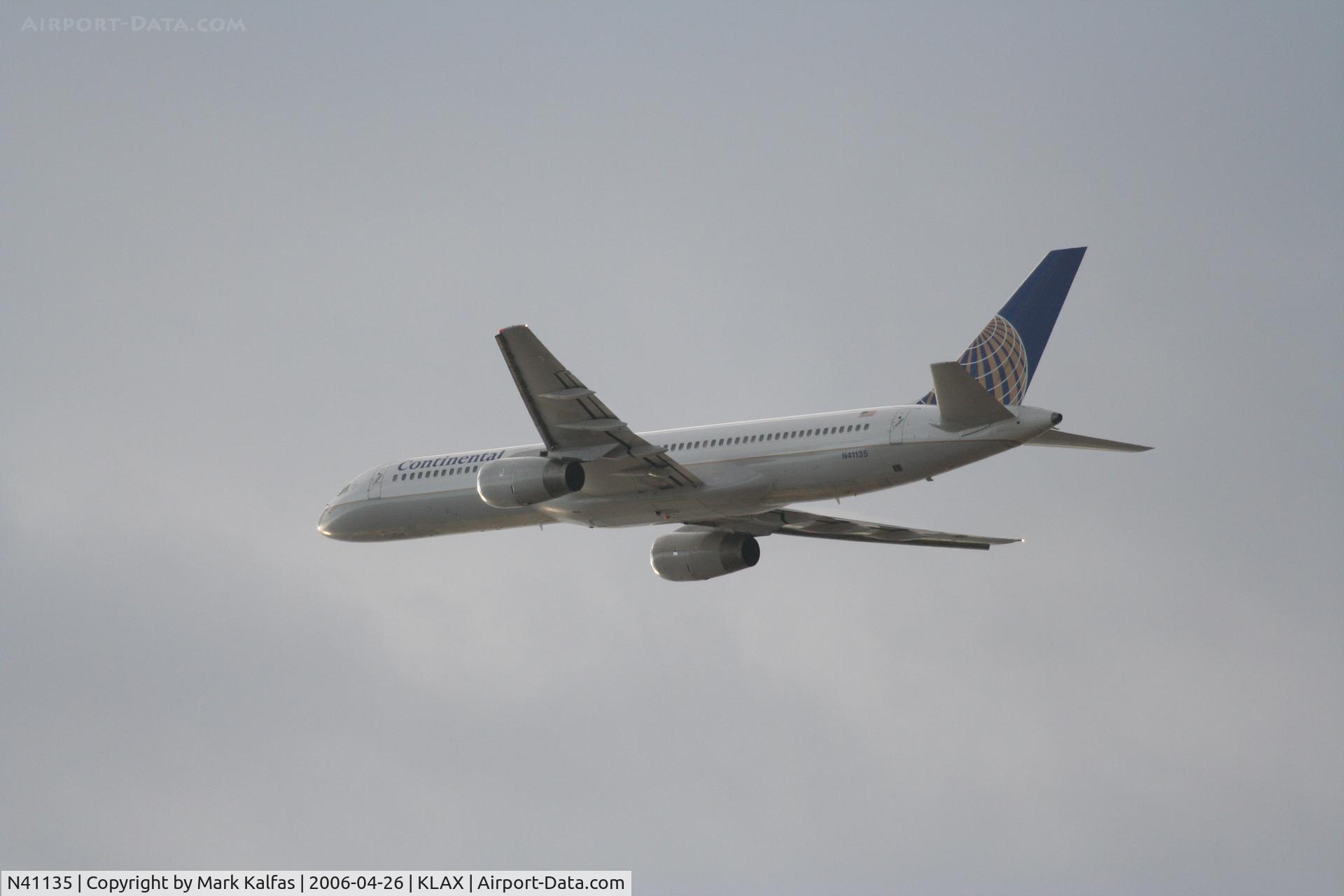 N41135, 1999 Boeing 757-224 C/N 29284, Continental Airlines Boeing 757-224, N41135, Departing KLAX for KIAH