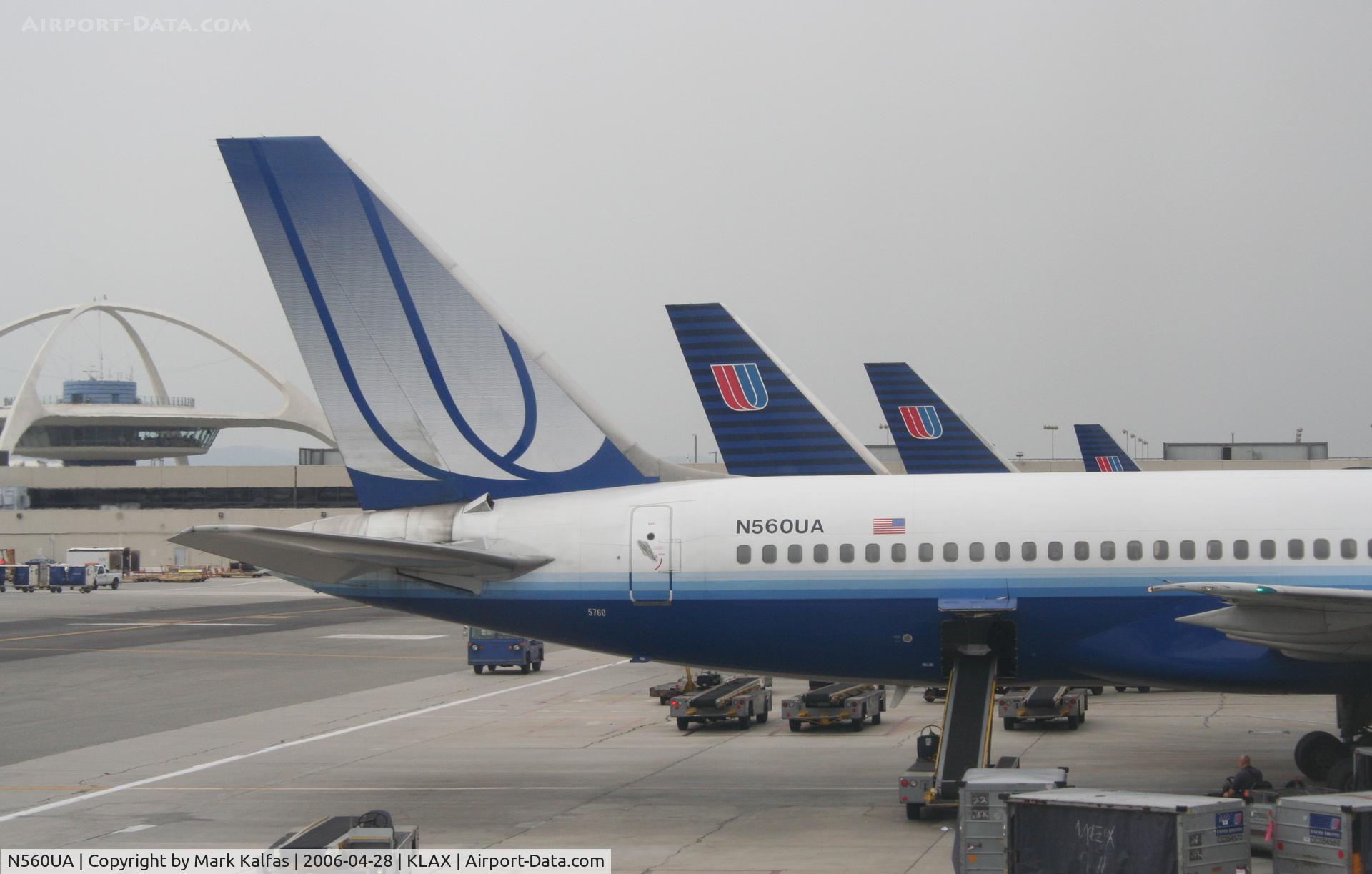 N560UA, 1992 Boeing 757-222 C/N 26660, United Airlines Boeing 757-222, N560UA with a few old tails...