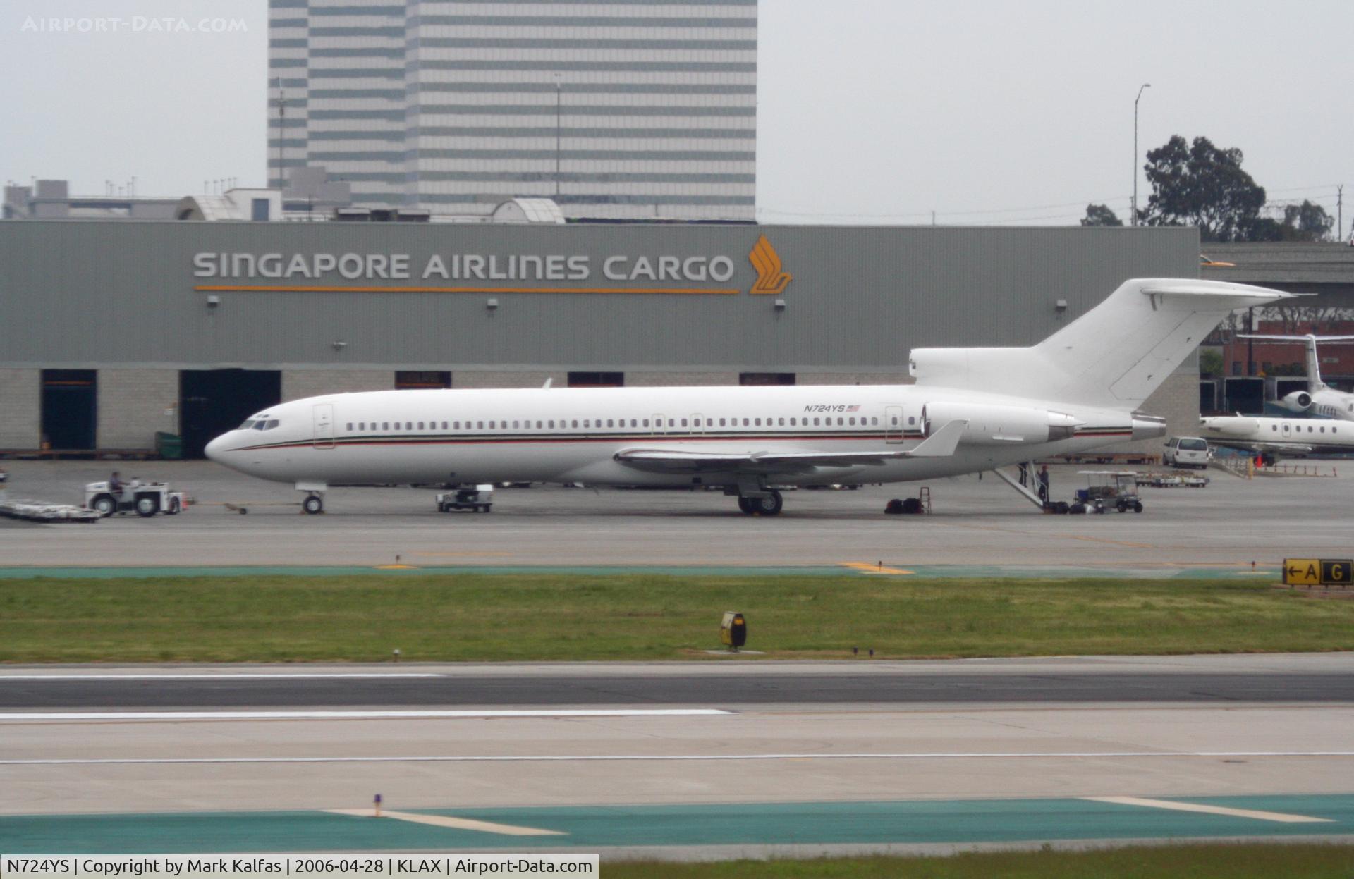 N724YS, 1978 Boeing 727-281 (Adv) C/N 21474, Horta LLC, Boeing 727-281/Adv(RE) Super 27 on the Singapore ramp KLAX
