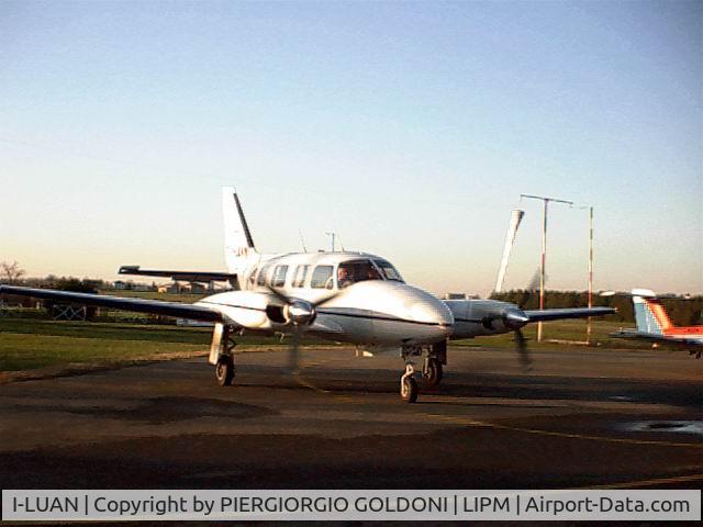 I-LUAN, 1981 Piper PA-31-325 Navajo C/R C/N 31-7512027, I-LUAN i old  colors