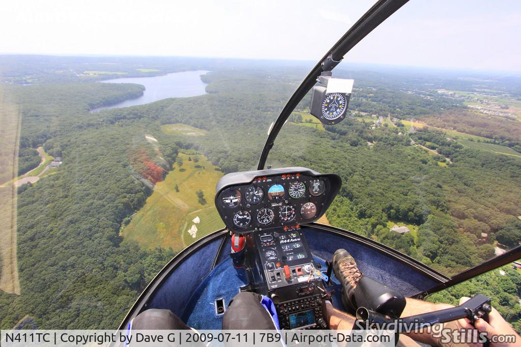N411TC, 1994 Robinson R44 C/N 0034, View from the left seat over Ellington, CT