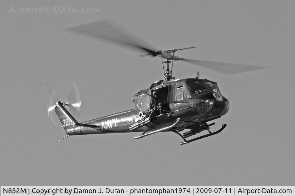 N832M, 1963 Bell UH-1B Iroquois C/N 604, Arrival at American Heroes Airshow, Lakeview Terrace, CA