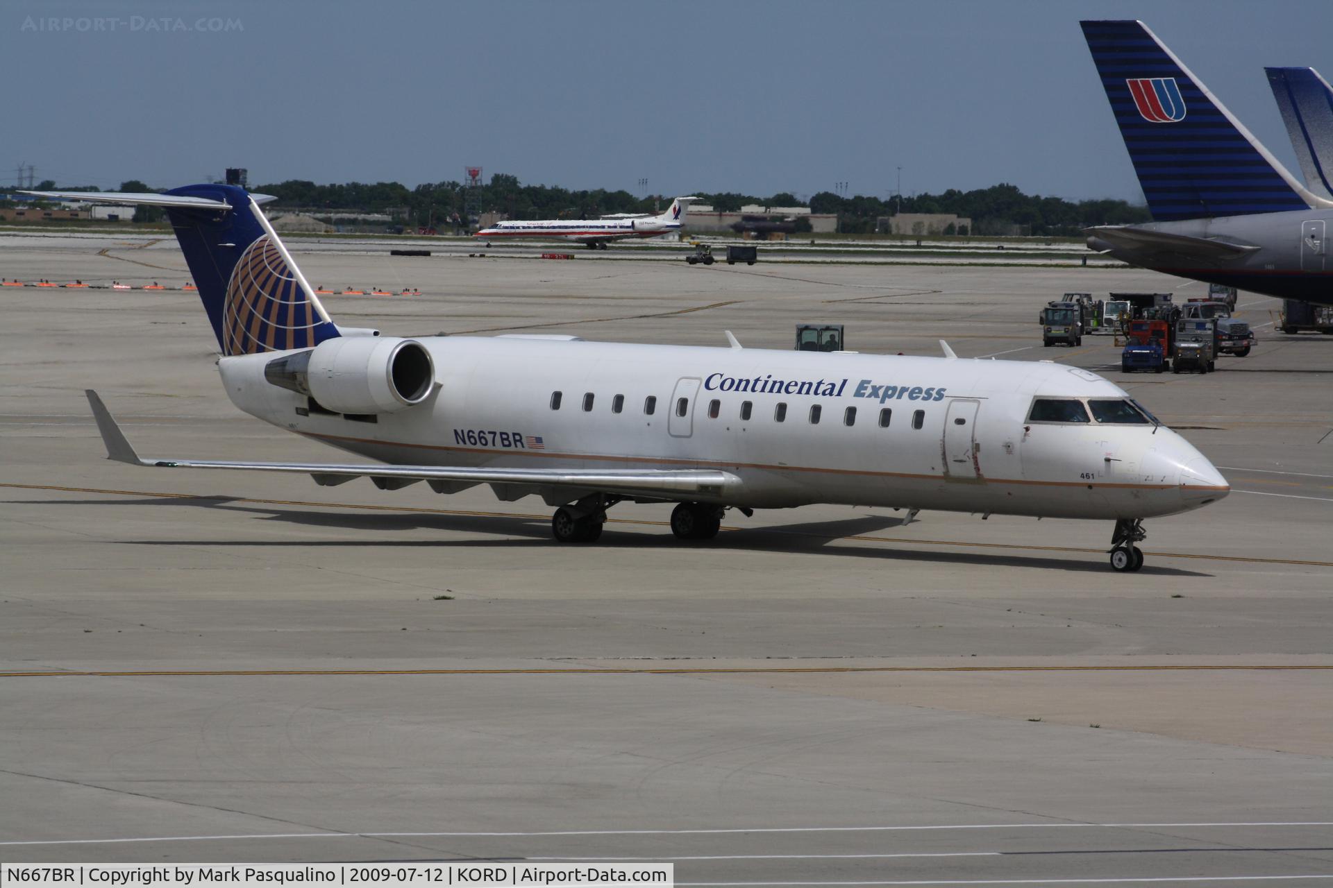 N667BR, 2001 Bombardier CRJ-200ER (CL-600-2B19) C/N 7535, CL-600-2B19