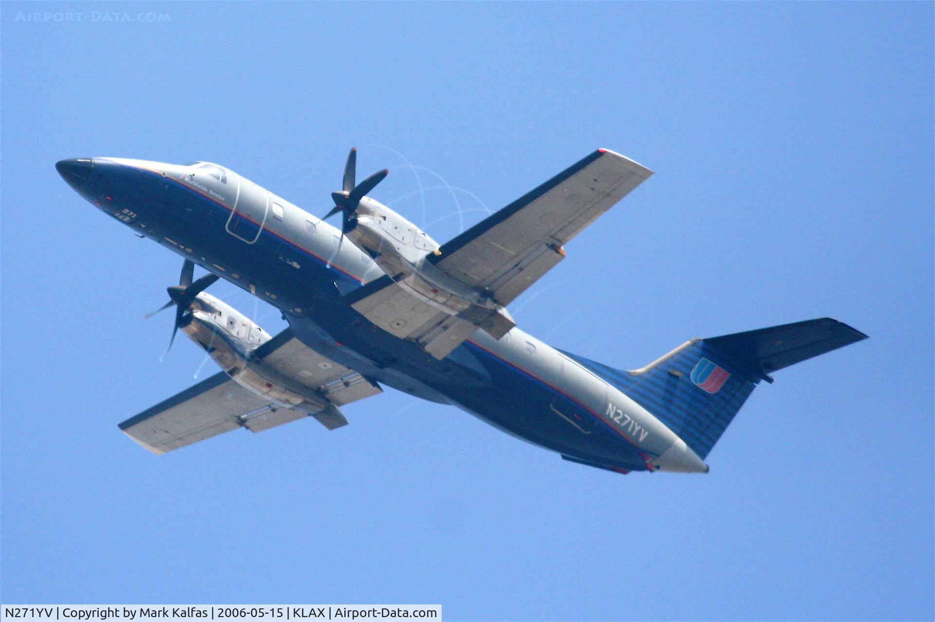 N271YV, 1993 Embraer EMB-120ER Brasilia C/N 120271, United Express, (Skywest) EMB-120ER, N271YV departing 25R KLAX