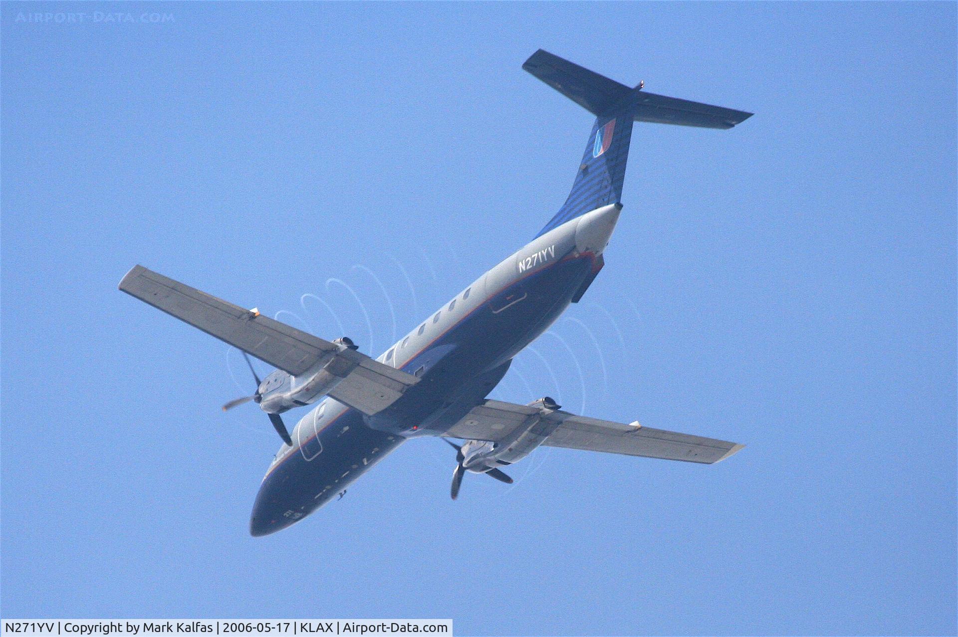 N271YV, 1993 Embraer EMB-120ER Brasilia C/N 120271, United Express, (Skywest) EMB-120ER, N271YV departing 25R KLAX